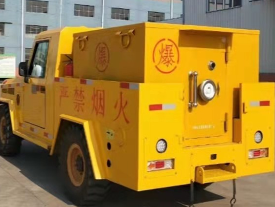 永定凯龙爆破器材运输车：保障爆破任务的安全运行